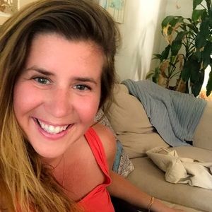 Meet your Posher, Adrienne